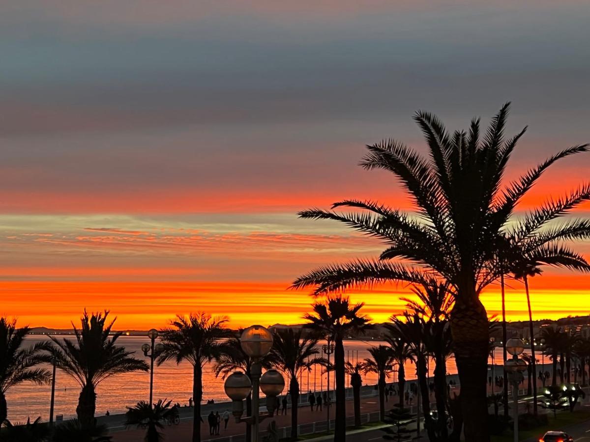 Endless Stunning Mediterranean Sea Views Promenade Des Anglais นีซ ภายนอก รูปภาพ