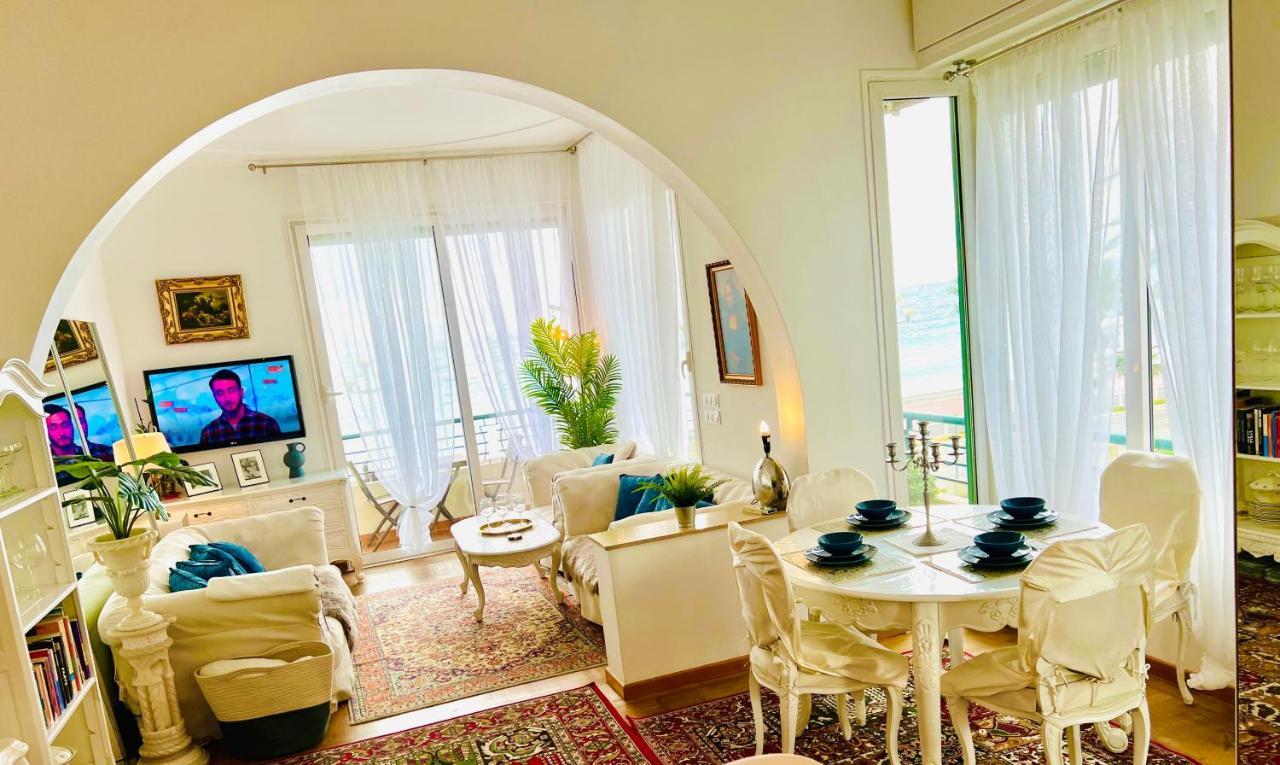 Endless Stunning Mediterranean Sea Views Promenade Des Anglais นีซ ภายนอก รูปภาพ